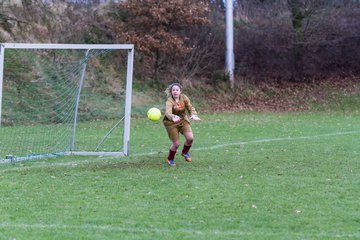 Bild 277 - B-Juniorinnen TSV Gnutz o.W. - SV Henstedt Ulzburg II : Ergebnis: ca. 5:0